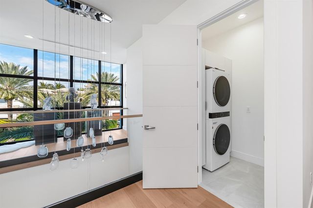 400 NE 4th Street, Boca Raton, FL 33432