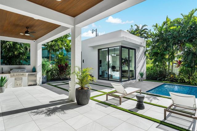 400 NE 4th Street, Boca Raton, FL 33432
