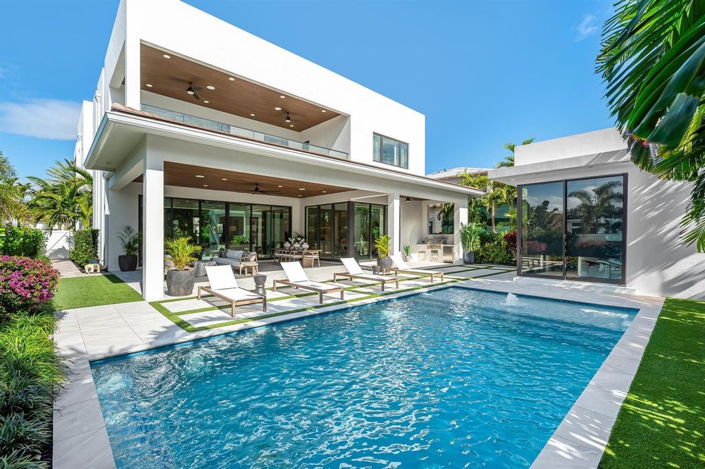 400 NE 4th Street, Boca Raton, FL 33432