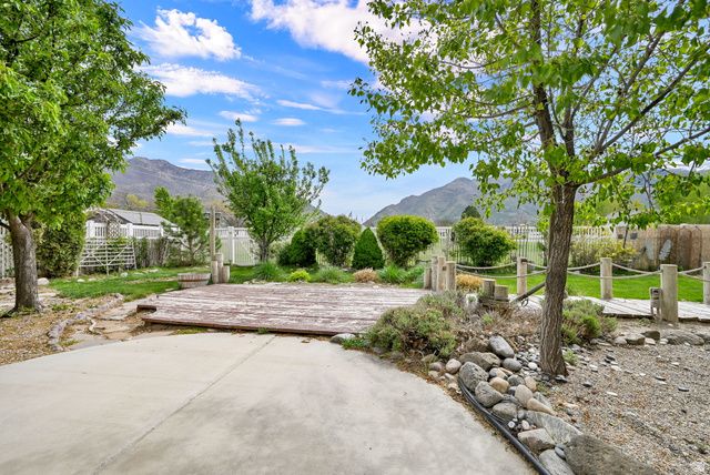 7422 S SHAY LN, South Weber, UT 84405