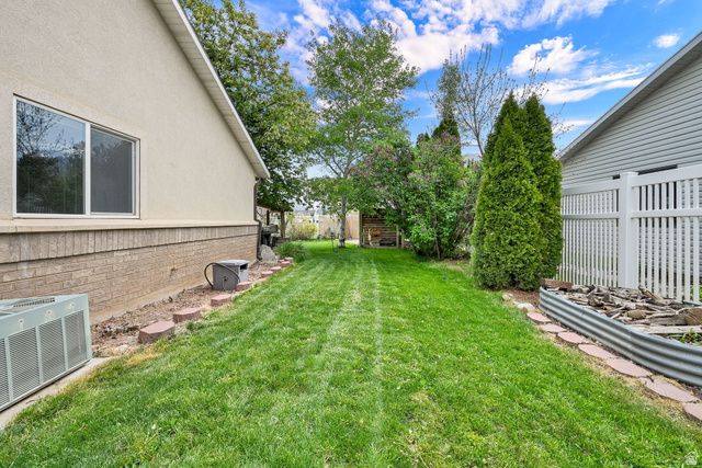 7422 S SHAY LN, South Weber, UT 84405