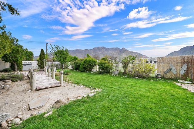 7422 S SHAY LN, South Weber, UT 84405
