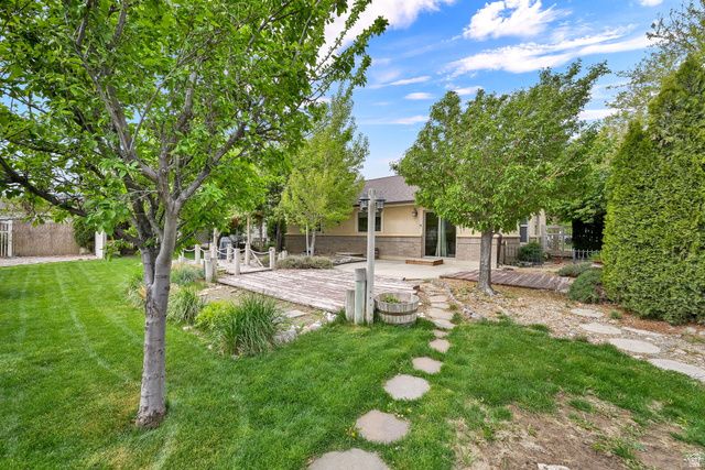 7422 S SHAY LN, South Weber, UT 84405