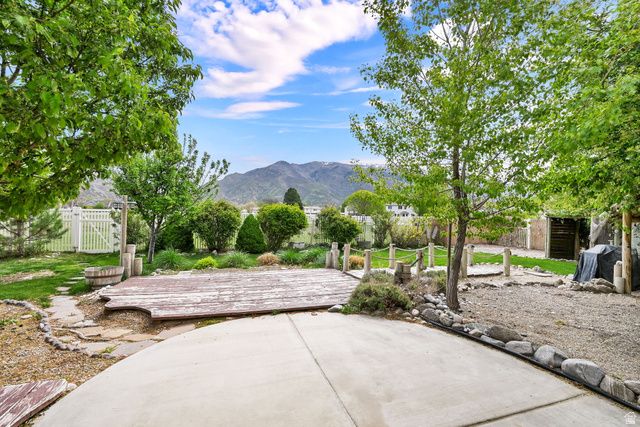 7422 S SHAY LN, South Weber, UT 84405