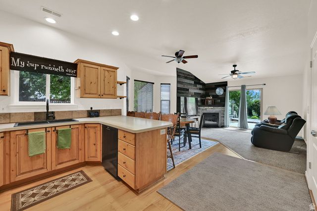 7422 S SHAY LN, South Weber, UT 84405