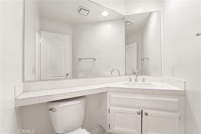 1621 San Almada Road, Corona, CA 92882