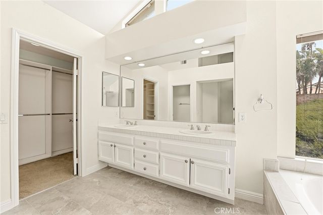 1621 San Almada Road, Corona, CA 92882