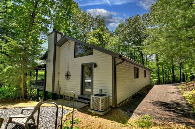 92 Cherry Lake Drive, Blue Ridge, GA 30513