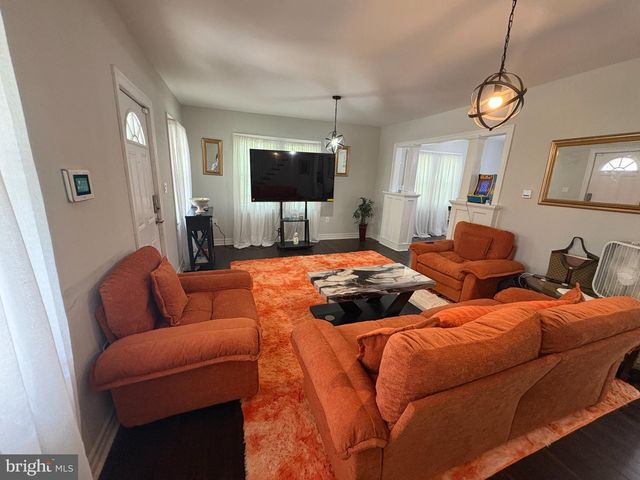 2711 QUAKERBRIDGE RD, Hamilton Township, NJ 08619