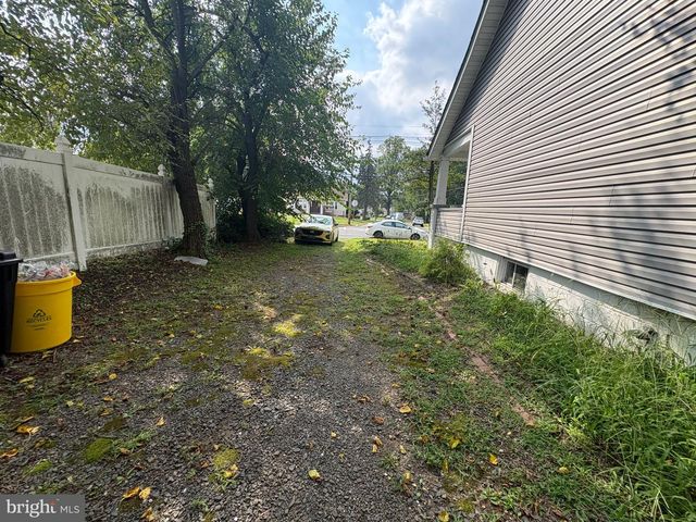 2711 QUAKERBRIDGE RD, Hamilton Township, NJ 08619