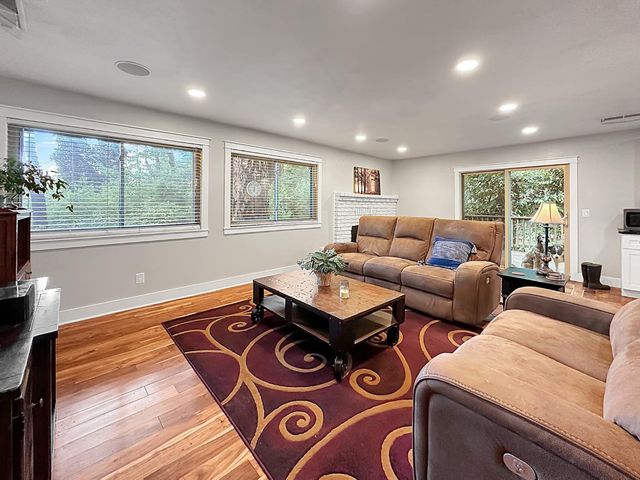 13608 Day Rd, Grass Valley, CA 95945