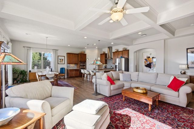 7200 Valle Jardin Lane NW, Albuquerque, NM 87114