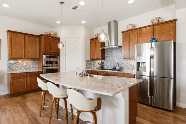 7200 Valle Jardin Lane NW, Albuquerque, NM 87114