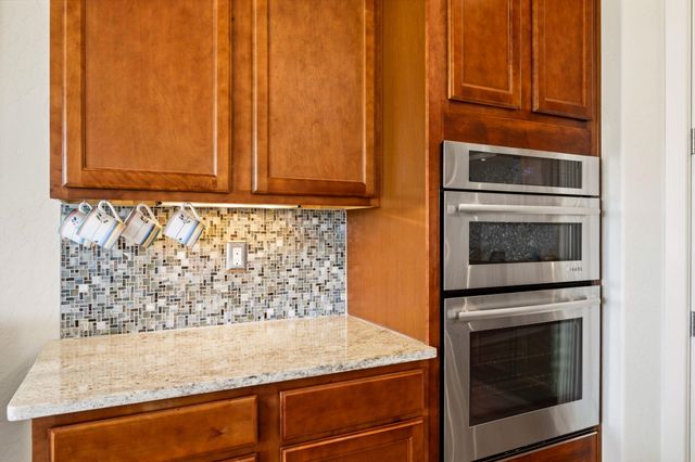 7200 Valle Jardin Lane NW, Albuquerque, NM 87114