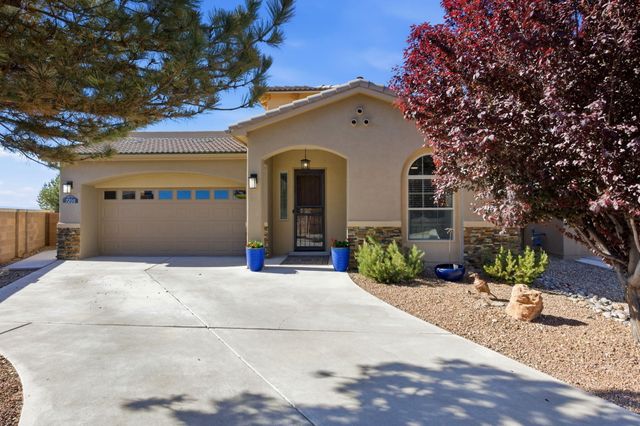 7200 Valle Jardin Lane NW, Albuquerque, NM 87114