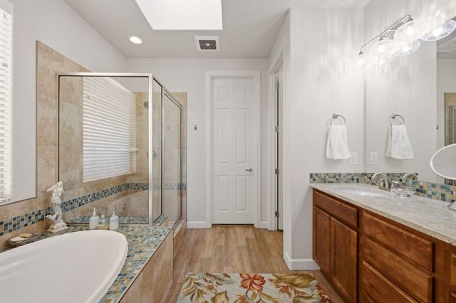 7200 Valle Jardin Lane NW, Albuquerque, NM 87114