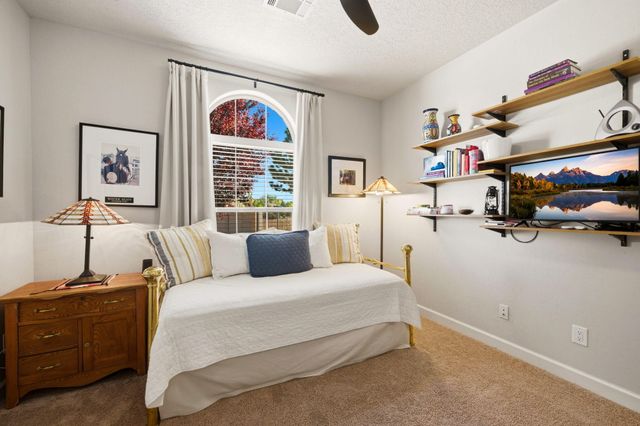 7200 Valle Jardin Lane NW, Albuquerque, NM 87114