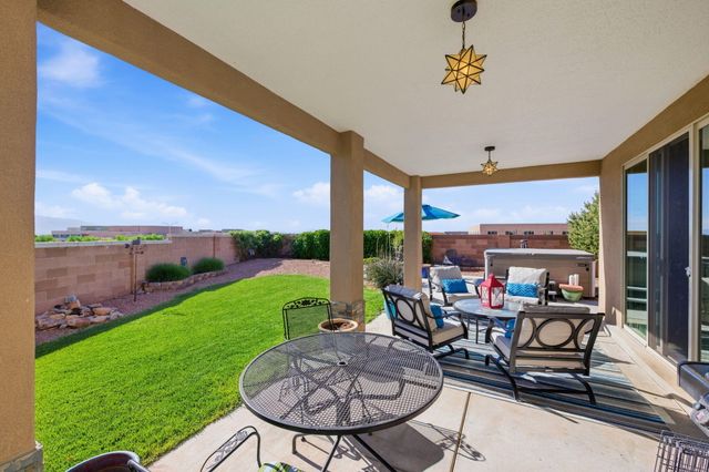 7200 Valle Jardin Lane NW, Albuquerque, NM 87114