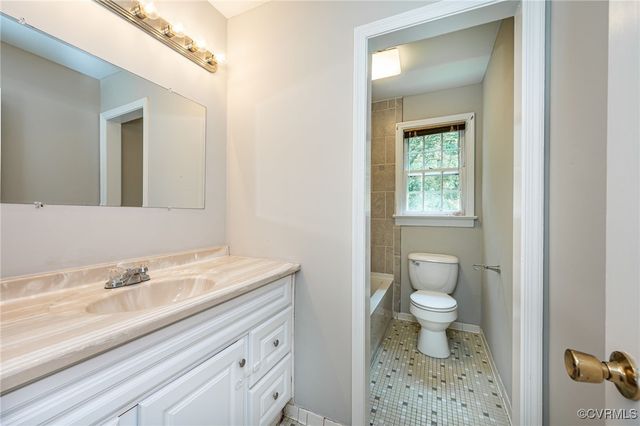 10216 Greglynn Rd, North Chesterfield, VA 23236