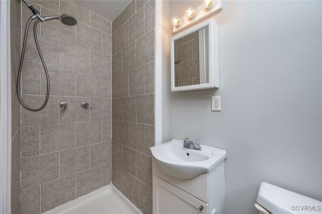 10216 Greglynn Rd, North Chesterfield, VA 23236