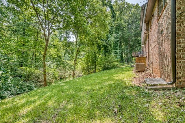 10216 Greglynn Rd, North Chesterfield, VA 23236