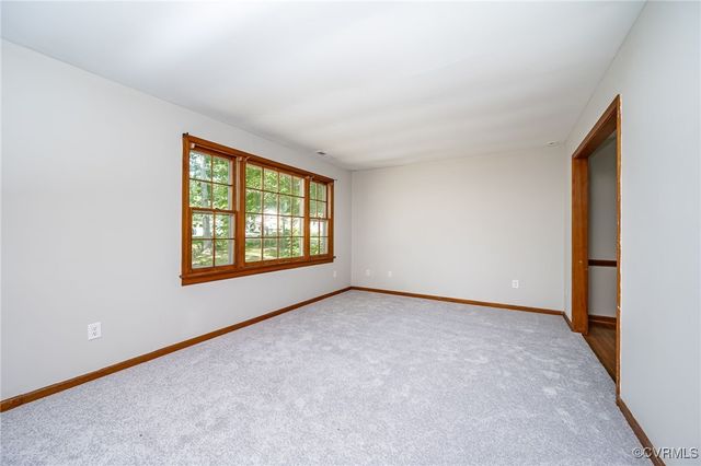 10216 Greglynn Rd, North Chesterfield, VA 23236