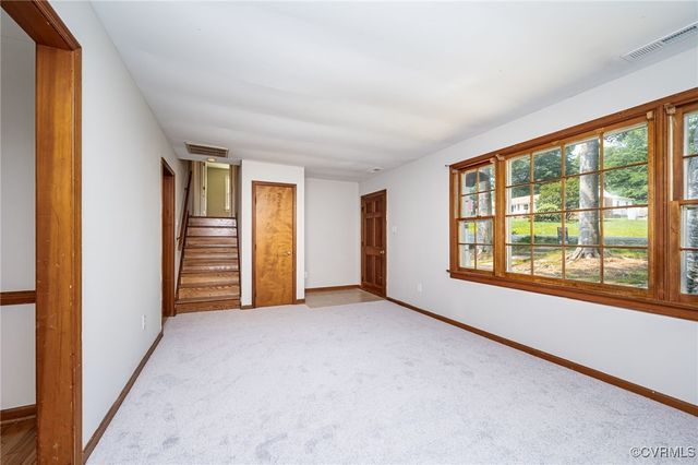 10216 Greglynn Rd, North Chesterfield, VA 23236