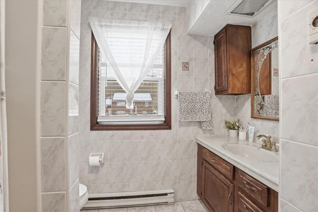 35 Elmdale Avenue, Johnston, RI 02919
