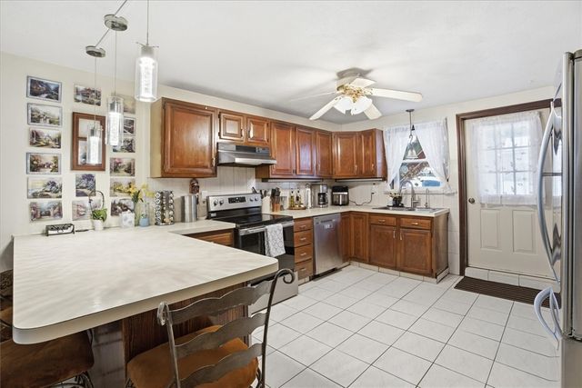 35 Elmdale Avenue, Johnston, RI 02919