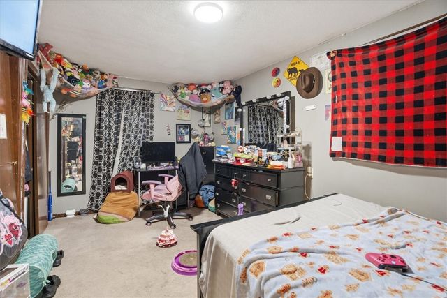 35 Elmdale Avenue, Johnston, RI 02919