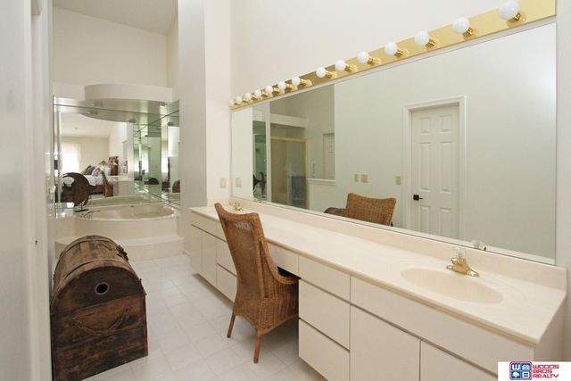 740 Lancashire Court, Lincoln, NE 68510