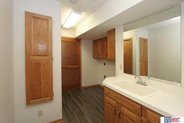 740 Lancashire Court, Lincoln, NE 68510