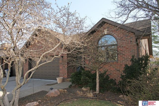 740 Lancashire Court, Lincoln, NE 68510