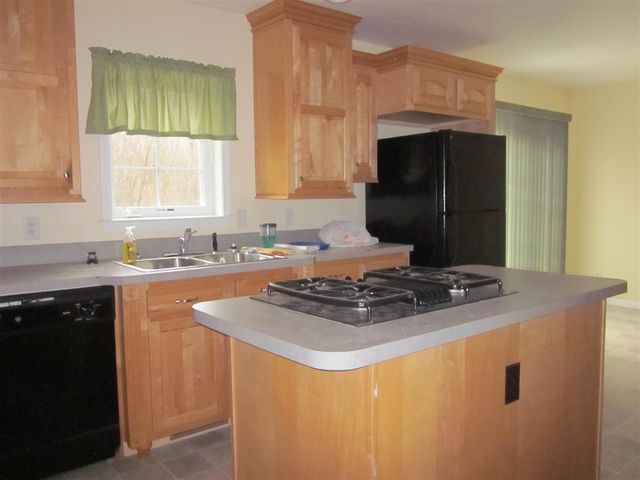 25261 44th Avenue, Mattawan, MI 49071