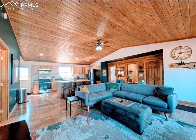 23 Nimbus Lane, Florissant, CO 80816