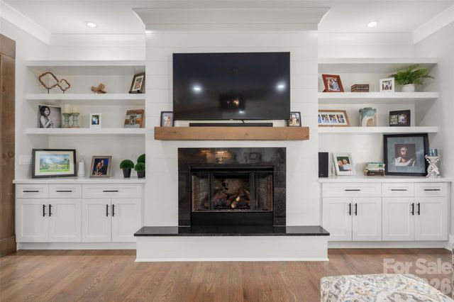 10035 Whispering Falls Avenue, Charlotte, NC 28227