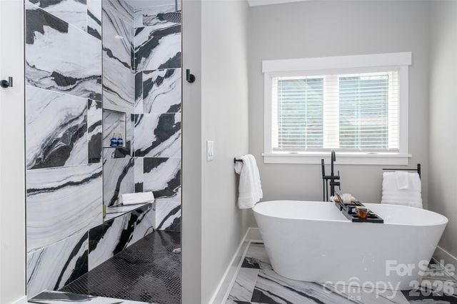 10035 Whispering Falls Avenue, Charlotte, NC 28227