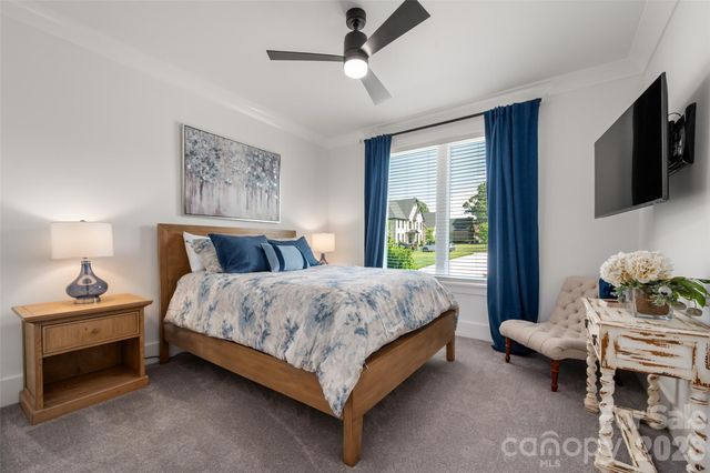 10035 Whispering Falls Avenue, Charlotte, NC 28227