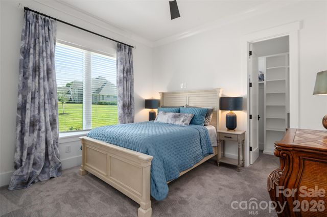 10035 Whispering Falls Avenue, Charlotte, NC 28227