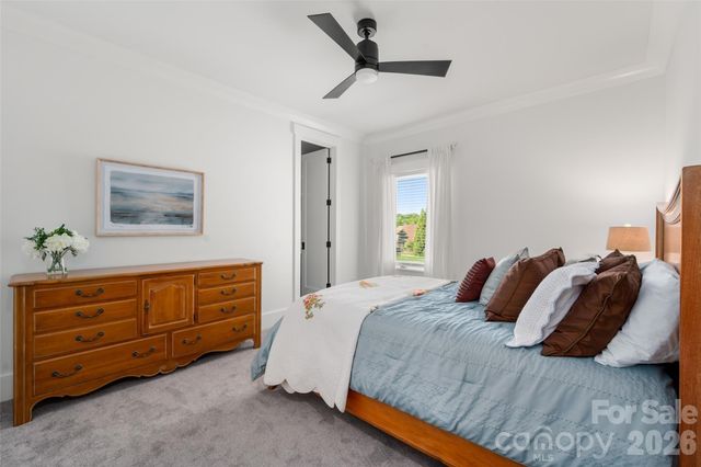 10035 Whispering Falls Avenue, Charlotte, NC 28227