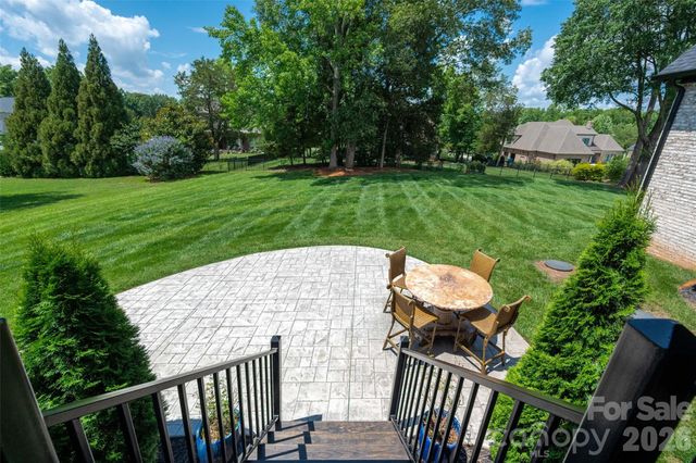 10035 Whispering Falls Avenue, Charlotte, NC 28227