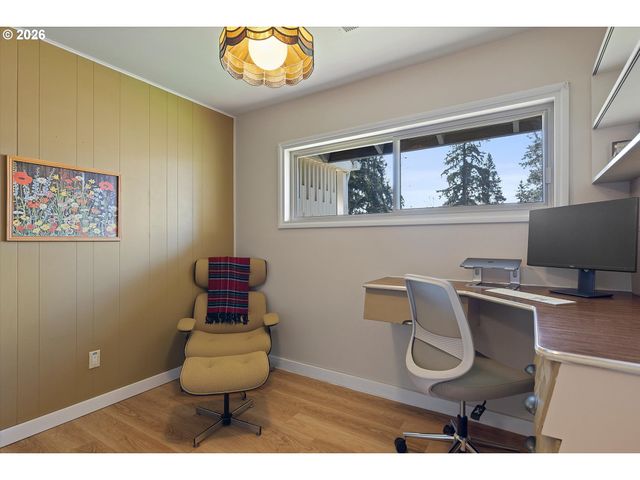 12523 Ne HASSALO St, Portland, OR 97230