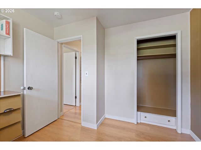 12523 Ne HASSALO St, Portland, OR 97230