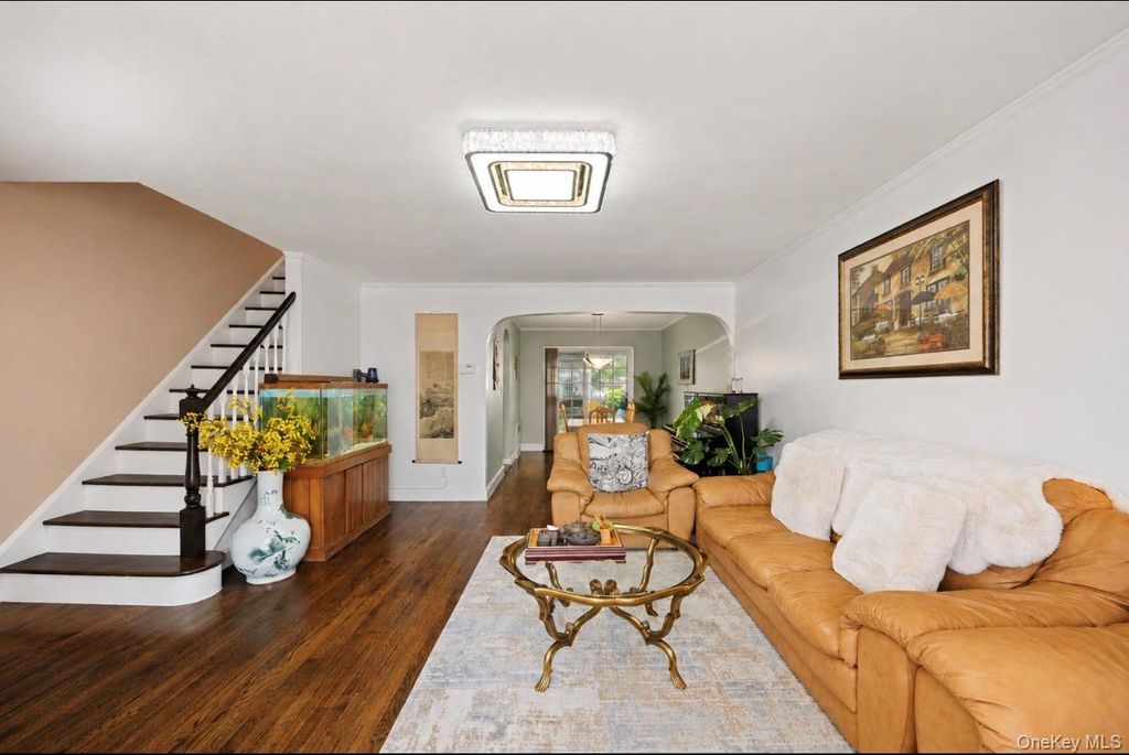 75-31 Furmanville Avenue, Middle Village, NY 11379 — photo 3