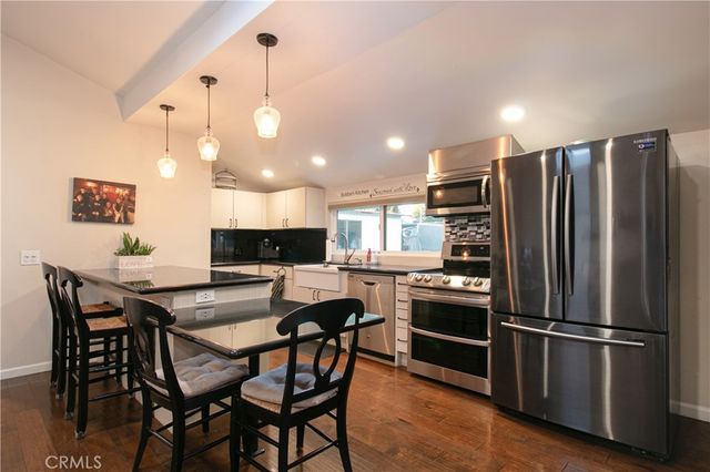 19501 Vintage Street, Northridge, CA 91324