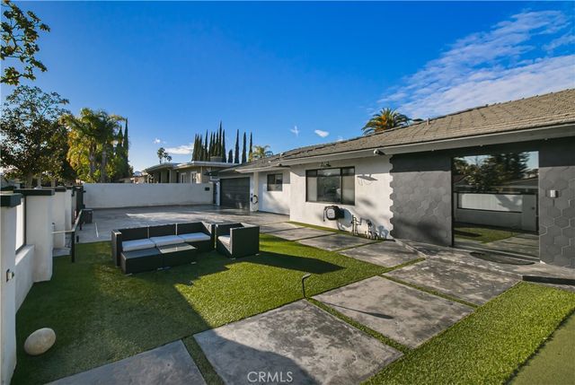 19501 Vintage Street, Northridge, CA 91324