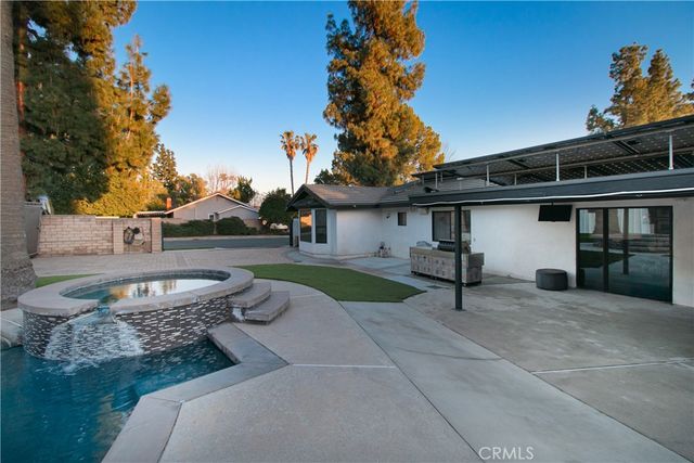 19501 Vintage Street, Northridge, CA 91324