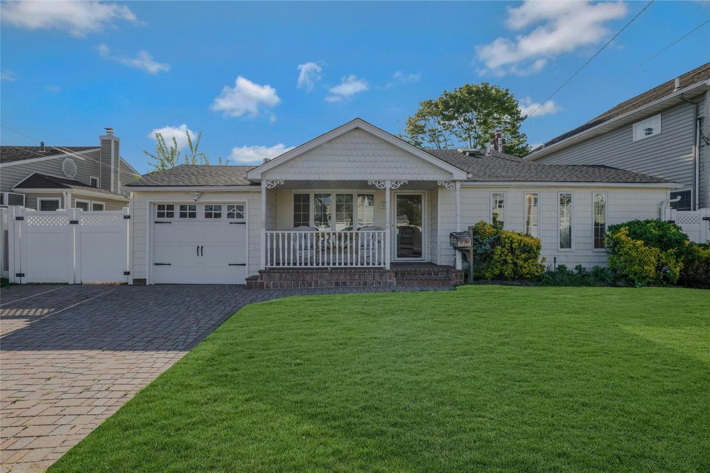 311 Atlantic, Massapequa Park, NY 11762