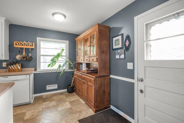 7208 Florida Avenue N, Brooklyn Park, MN 55428