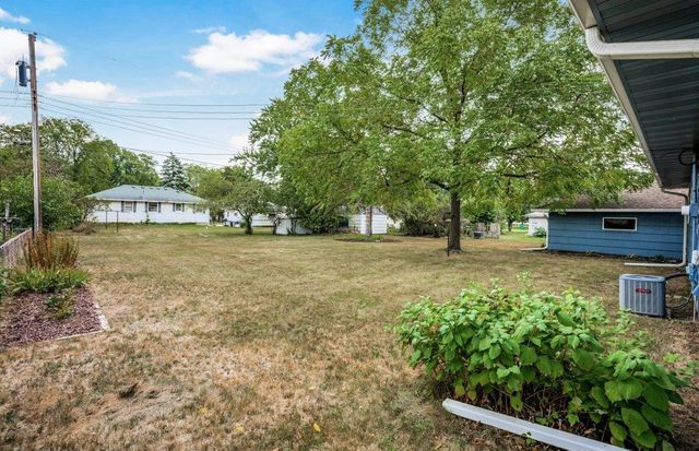 7208 Florida Avenue N, Brooklyn Park, MN 55428